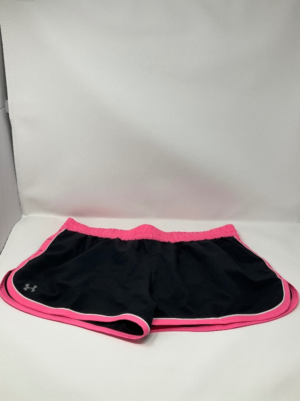 ^Under Armour Athletic Shorts^. Black with Hot Pink Waistband & Trim Size Lg